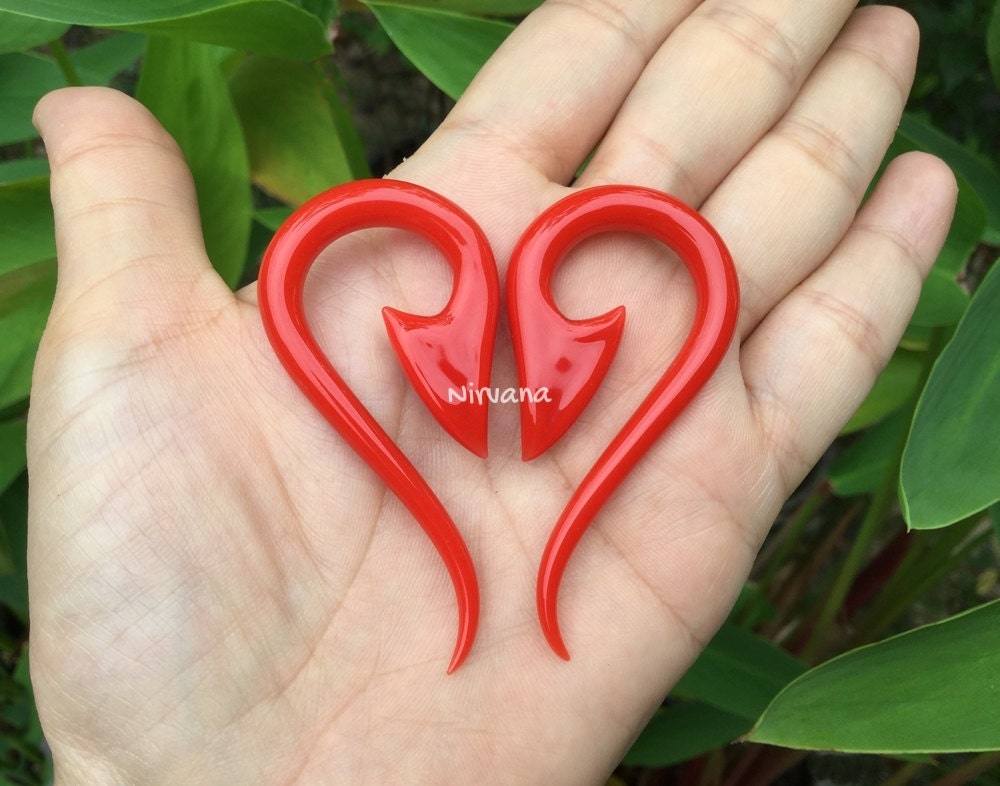 1 Pair (2 Pieces) Red South Pacific Islands Tribal Fish Hooks