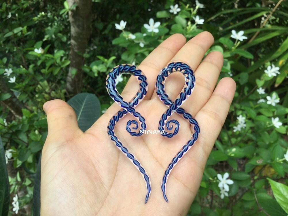 1 Pair (2 Pieces) Aqua & Cobalt Blue Twist Encased Glass Note Shapes