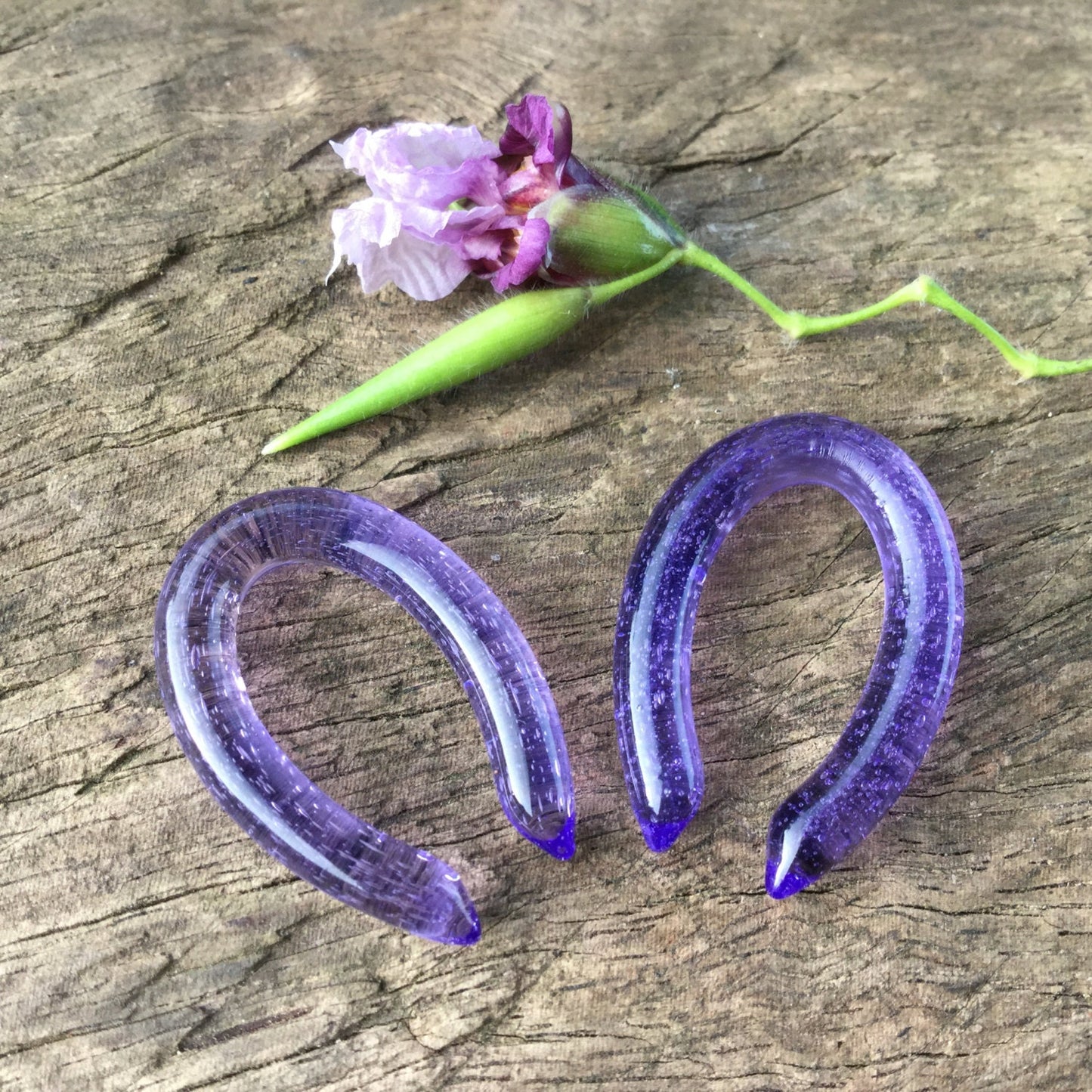 1 Pair (2 Pieces) Nirvana's Purple Rain Bubbles Oval Glass Hoops