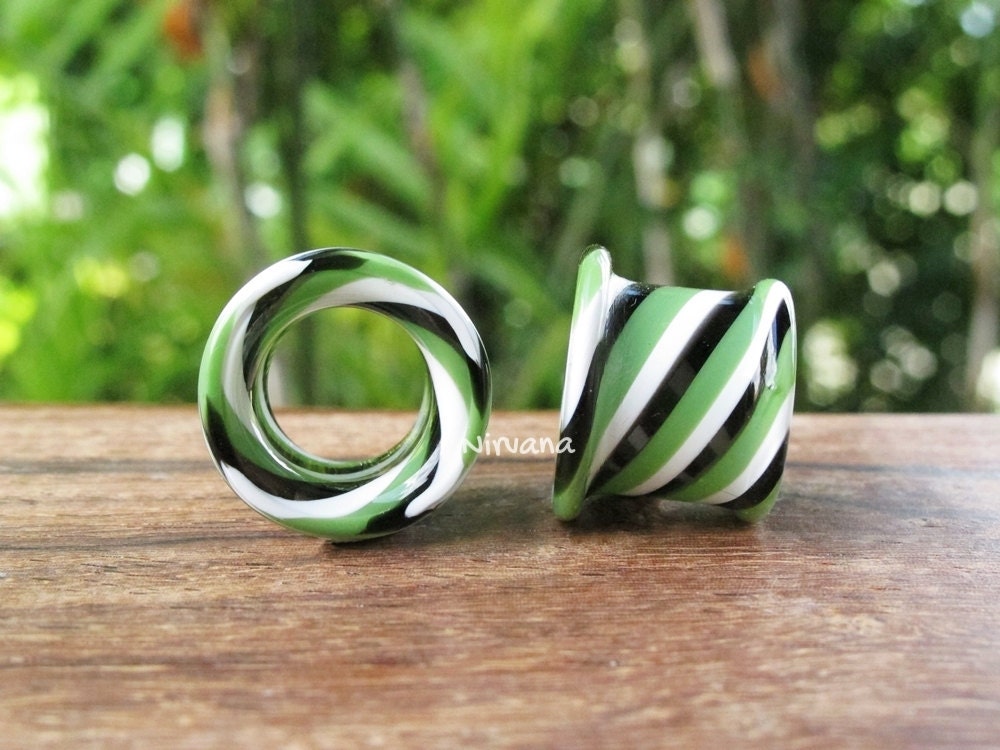 1 Pair (2 Pieces) Jade Black & White Twist Tunnels Pyrex Glass