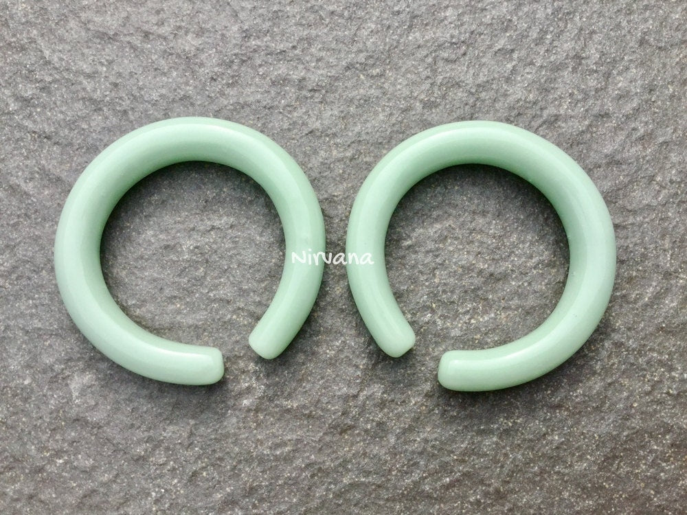 1 Pair (2 Pieces) Nirvana's Mint Glass Hoops