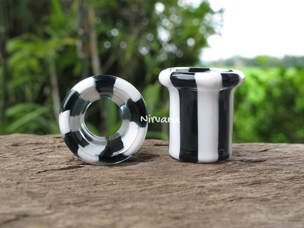 1 Pair (2 Pieces) Black & White Parallel Line Tunnels Glass