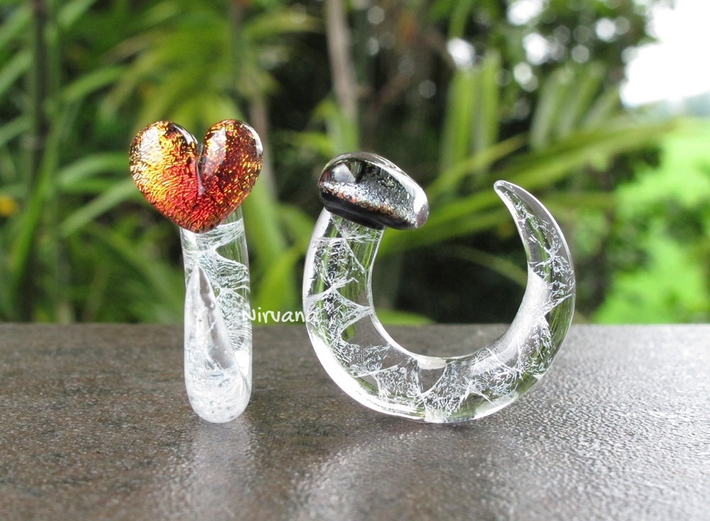 1 Pair (2 Pieces) Dichroic Red Heart Claws with Translucent Silver Dichroic Background