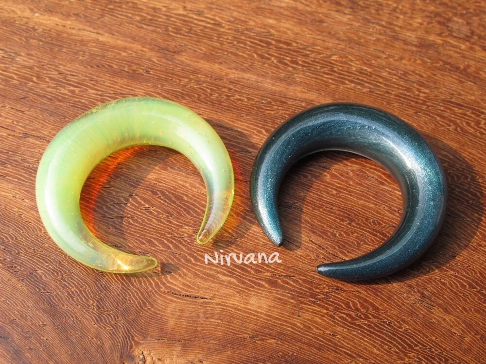 1 Pair (2 pieces) Glass Aqua Encased Septum Pinchers
