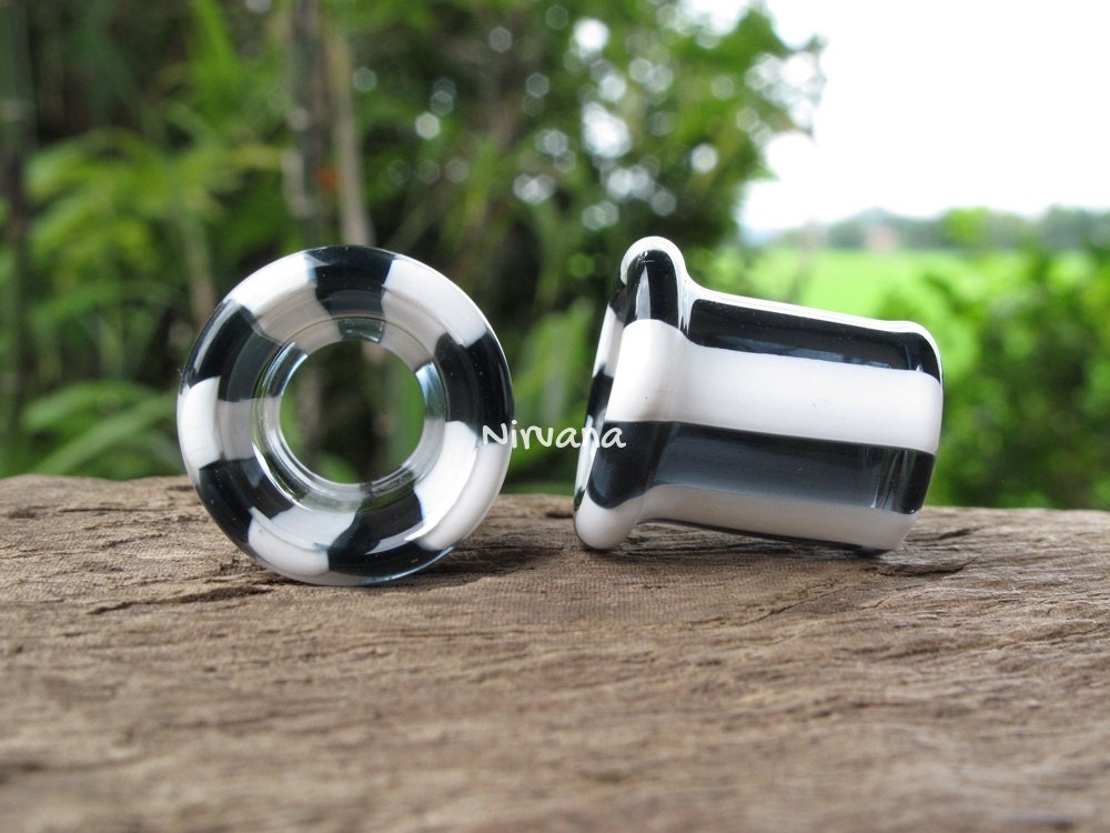 1 Pair (2 Pieces) Black & White Parallel Line Tunnels Glass