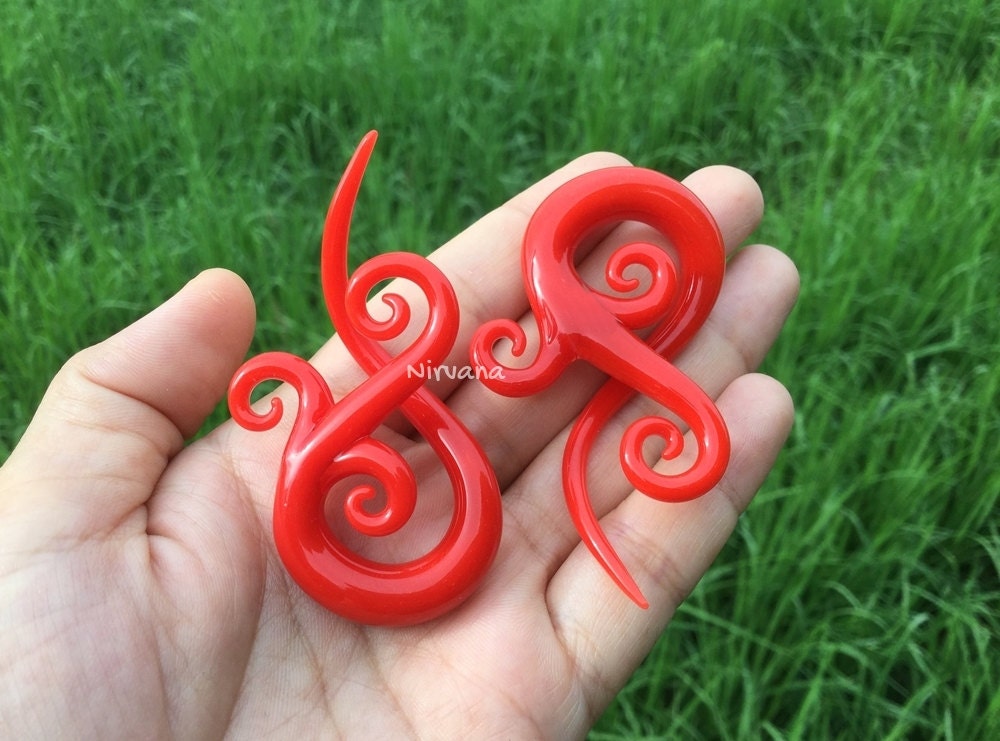 1 Pair (2 Pieces) Red Bonita Ear Spirals