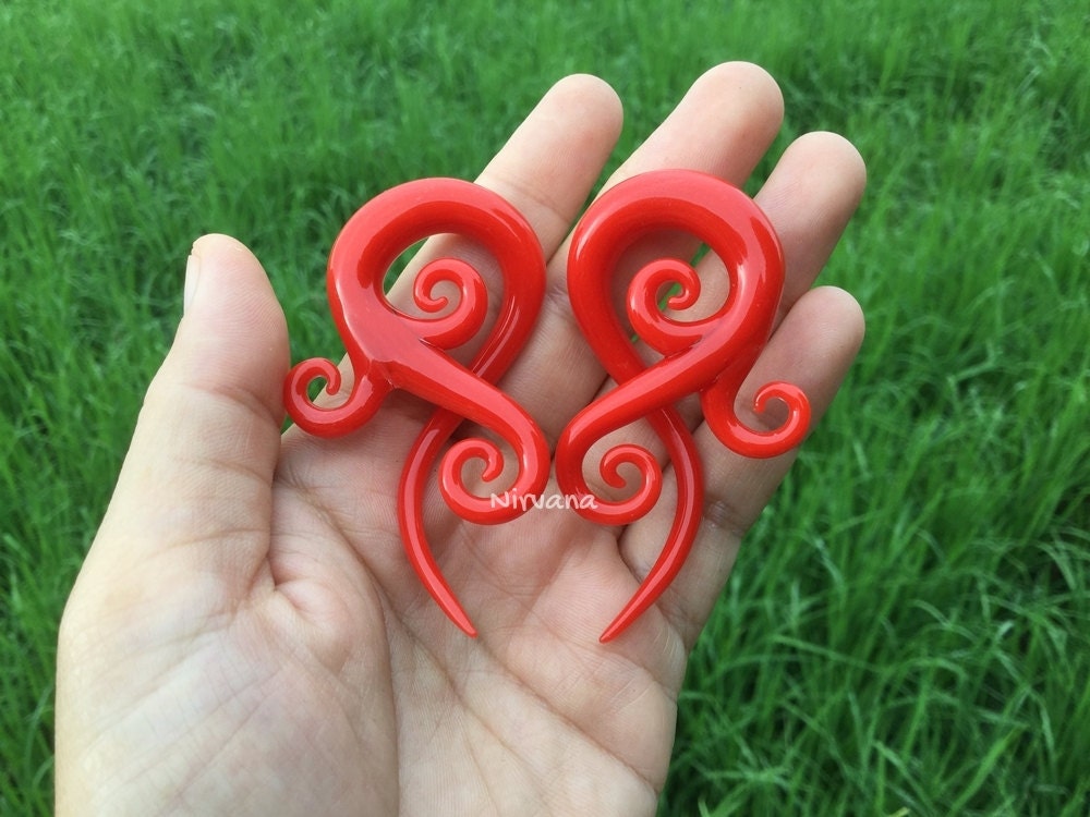 1 Pair (2 Pieces) Red Bonita Ear Spirals