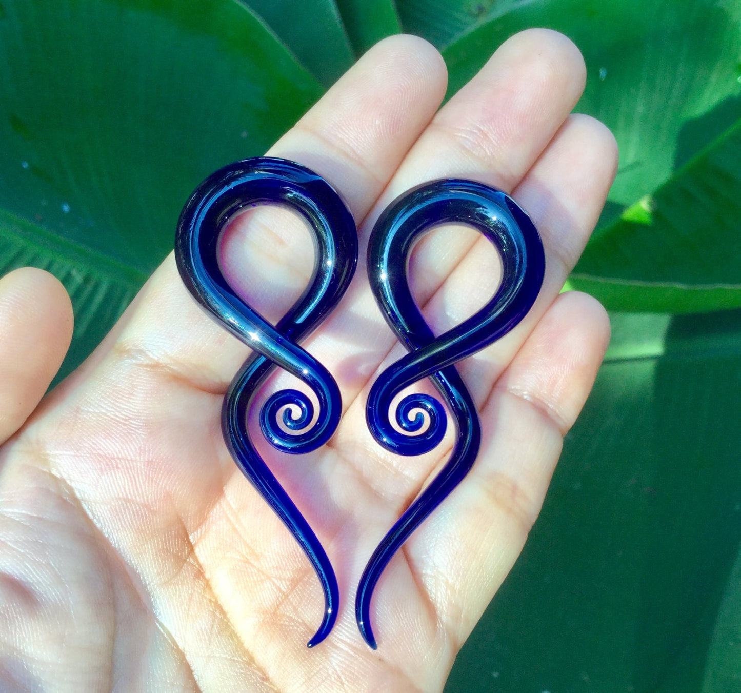 1 Pair (2 Pieces) Translucent Cobalt Blue Note Spirals