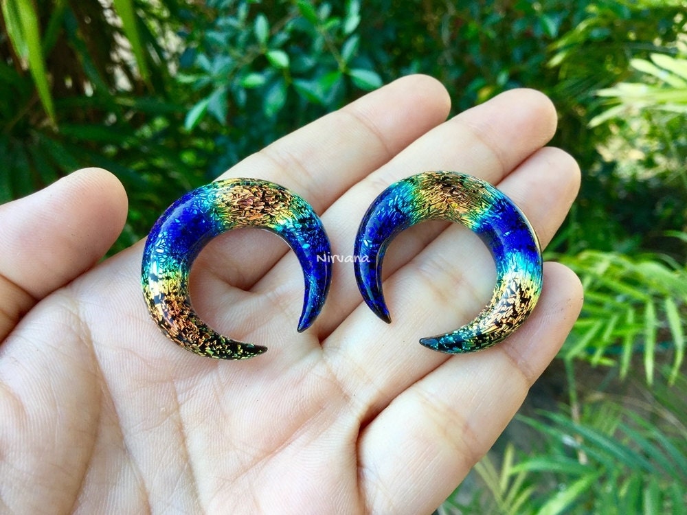 1 Pair (2 Pieces) Aquatic Rainbow Dichroic Glass Septum Pinchers