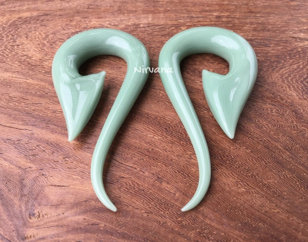 1 Pair (2 Pieces) Mint Green South Pacific Islands Tribal Fish Hooks