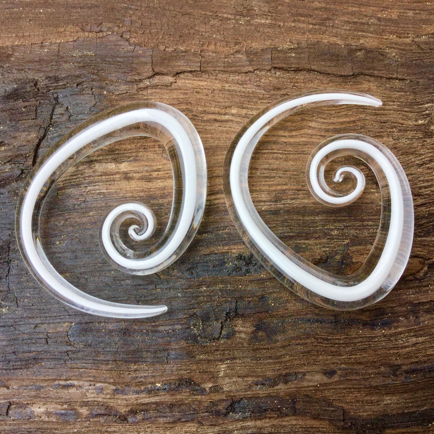 1 Pair (2 Pieces) White Encased Tear Drop Glass Spirals