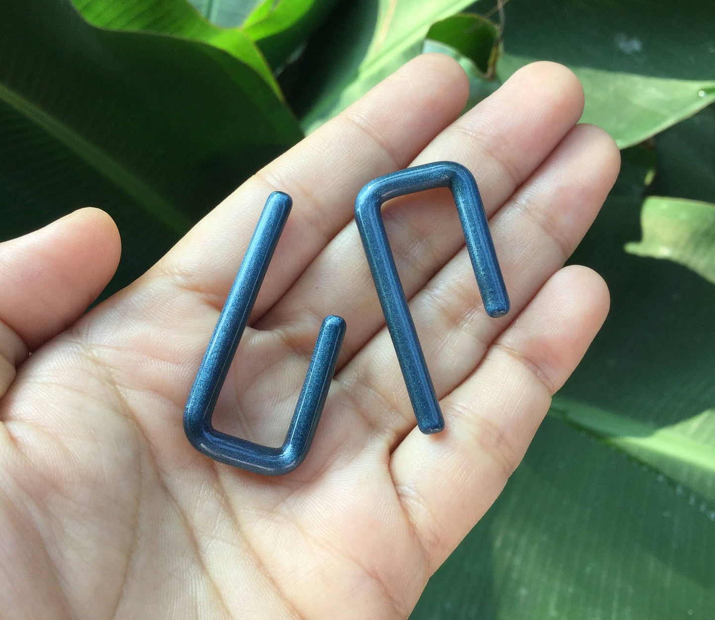 1 Pair (2 Pieces) Nirvana's Unobtanium Rectangle Hoops