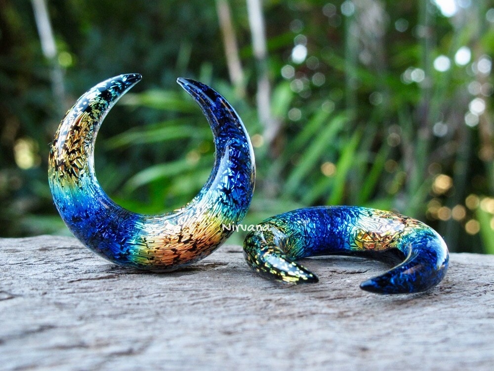 1 Pair (2 Pieces) Aquatic Rainbow Dichroic Glass Septum Pinchers