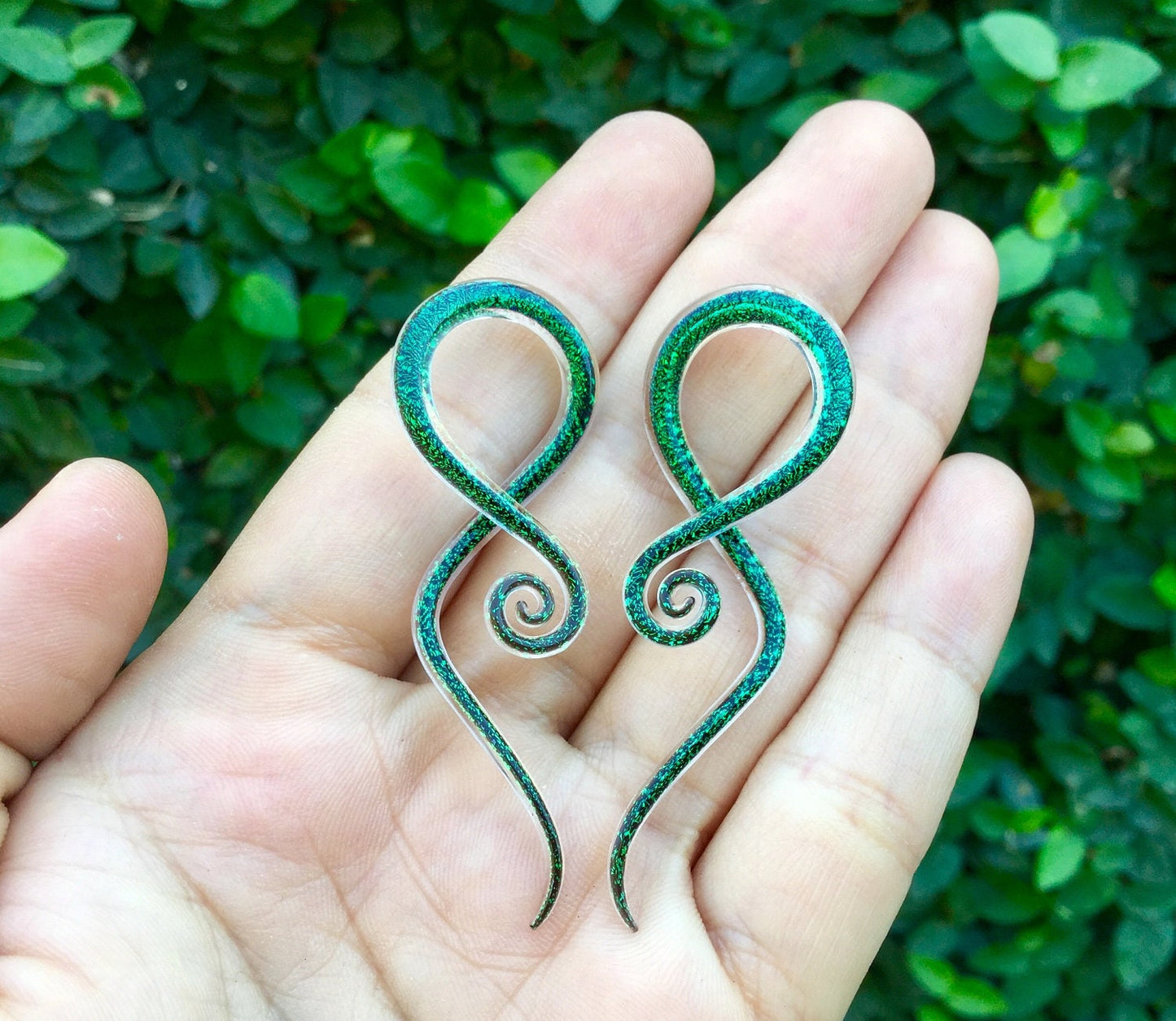 1 Pair (2 Pieces) Emerald Green Dichroic Glass Note Spirals
