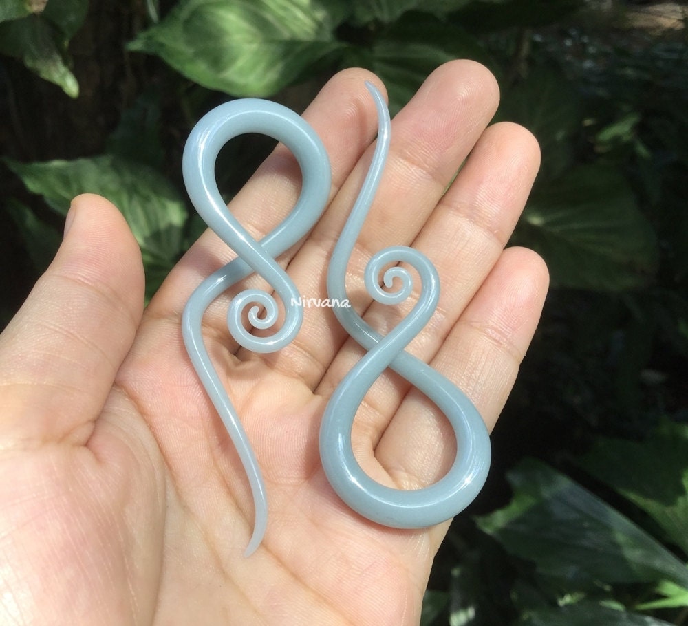 1 Pair (2 Pieces) Light Gray Glass Note Spirals