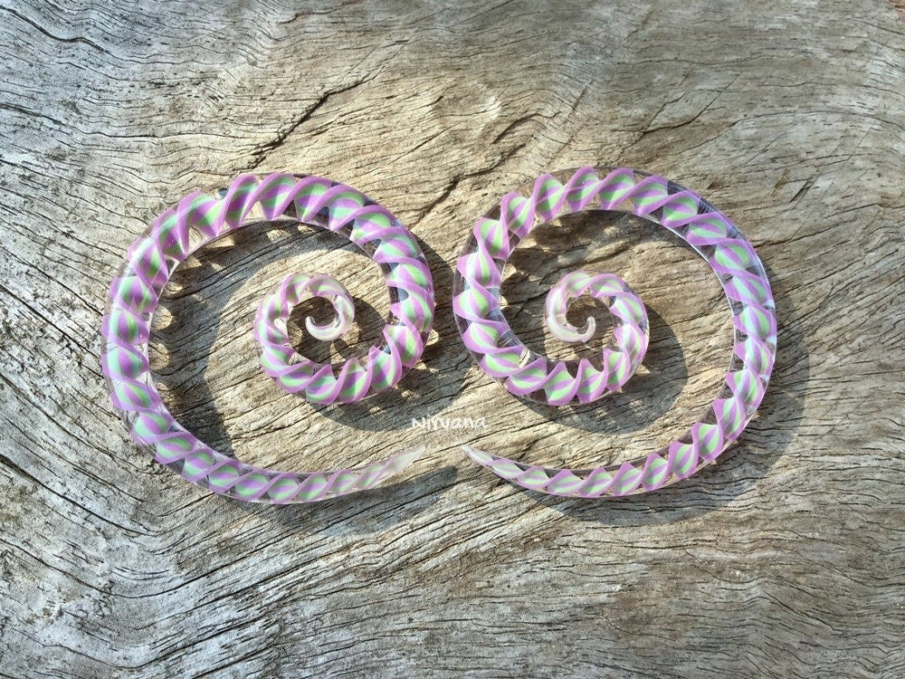 1 Pair (2 Pieces) Mauve & Jade Encased Twist Super Spirals Glass