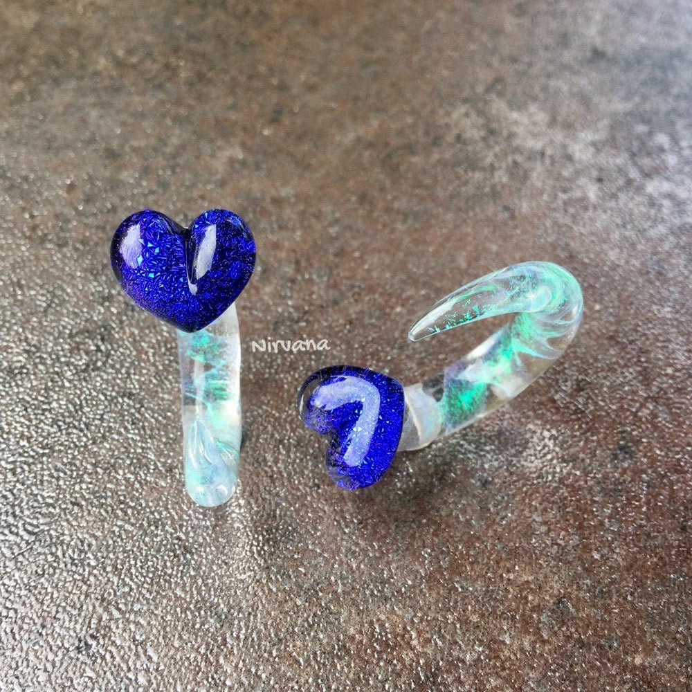 1 Pair (2 Pieces) Dichroic Cobalt Blue Heart Claws with Translucent Emerald Dichroic Background