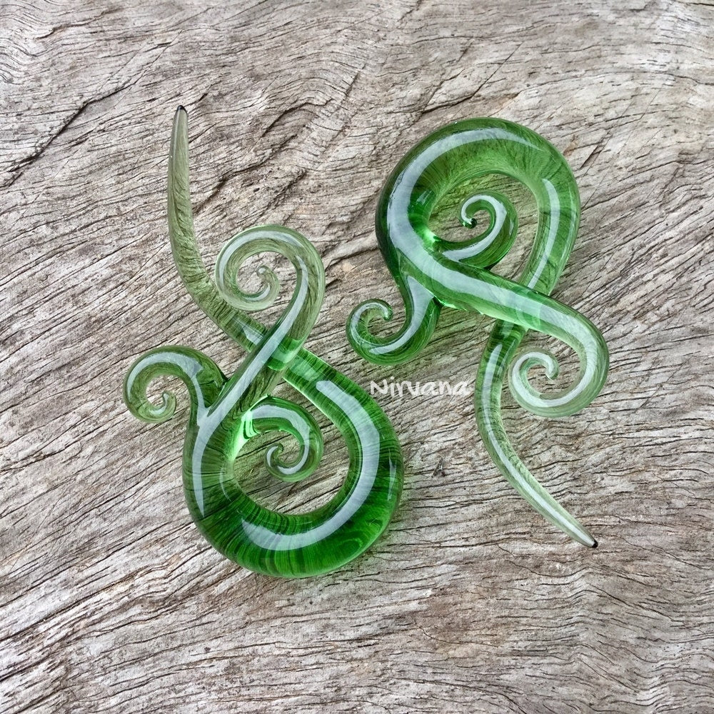 1 Pair (2 Pieces) Translucent Light Green Bonita Ear Spirals
