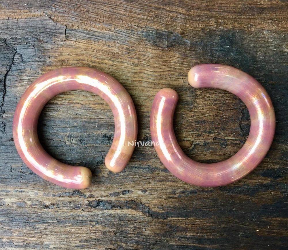 1 Pair (2 Pieces) Nirvana's Metallic Earth Glass Hoops