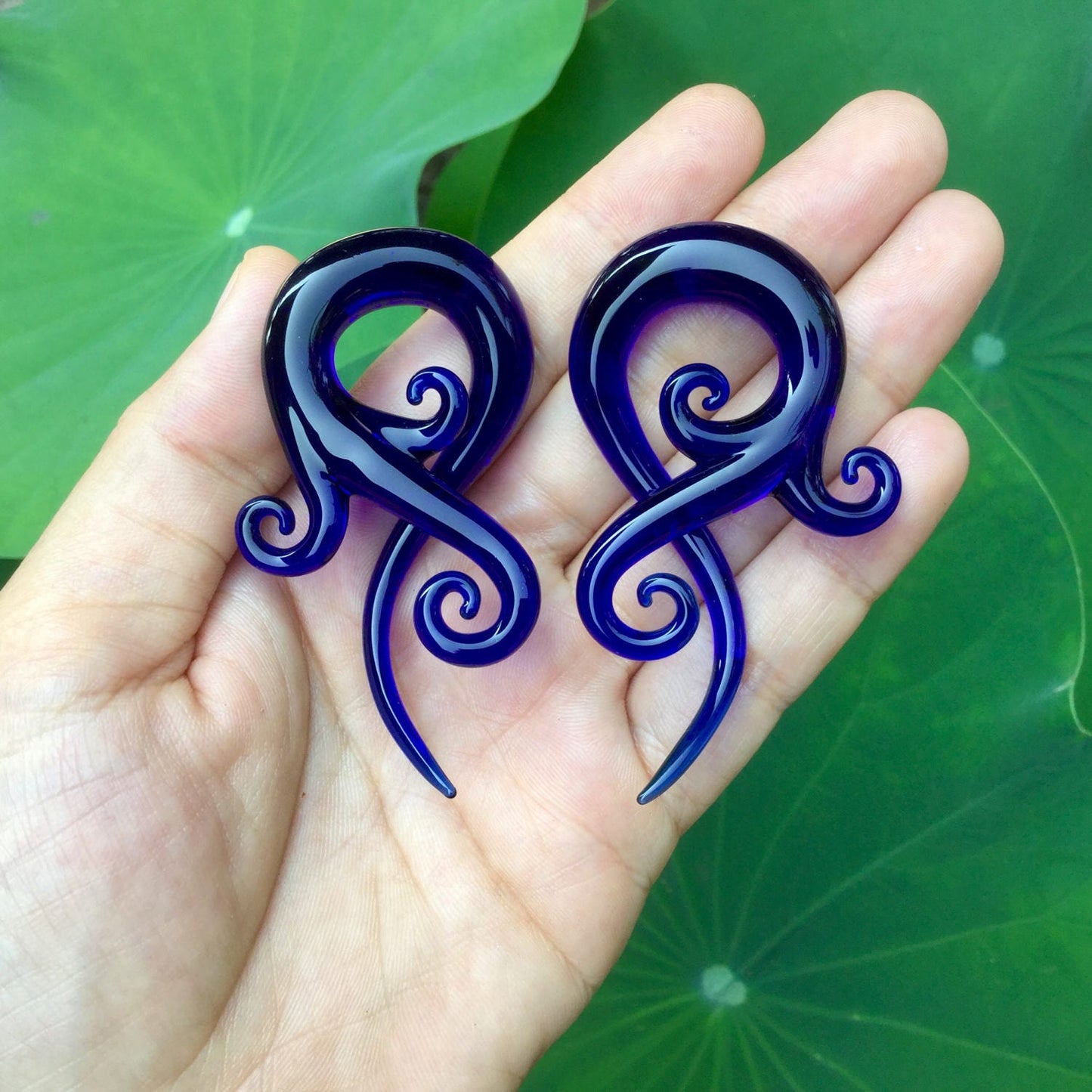 1 Pair (2 Pieces) Cobalt Blue Bonita Ear Spirals