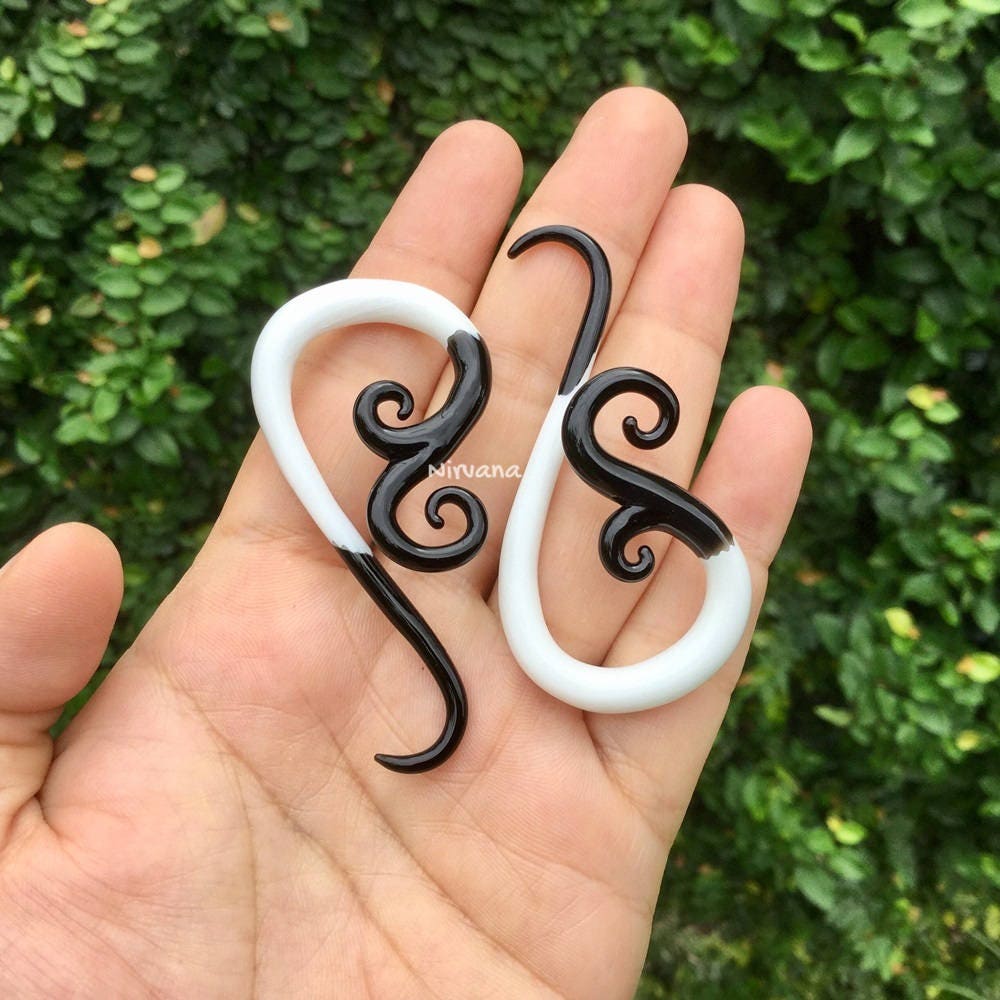 1 Pair (2 Pieces) Two Tone White with Black Tips Venus Spirals Glass
