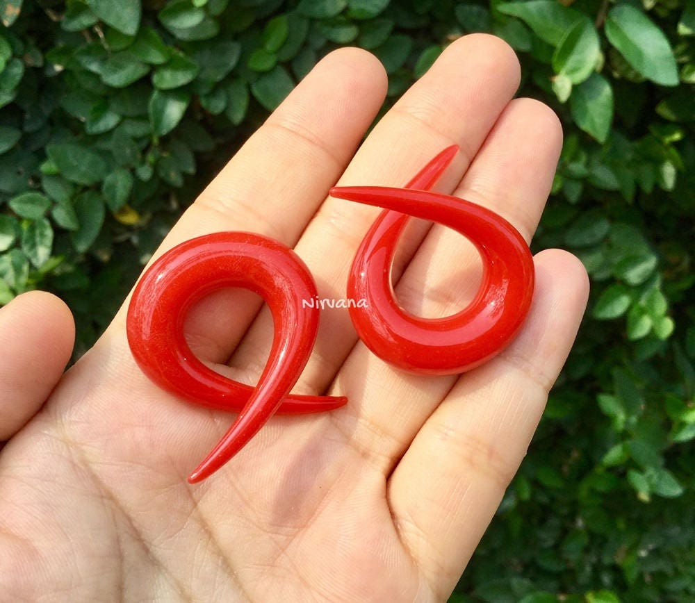 1 Pair (2 Pieces) Solid Color Red Single Twist Ear Shapes Spirals