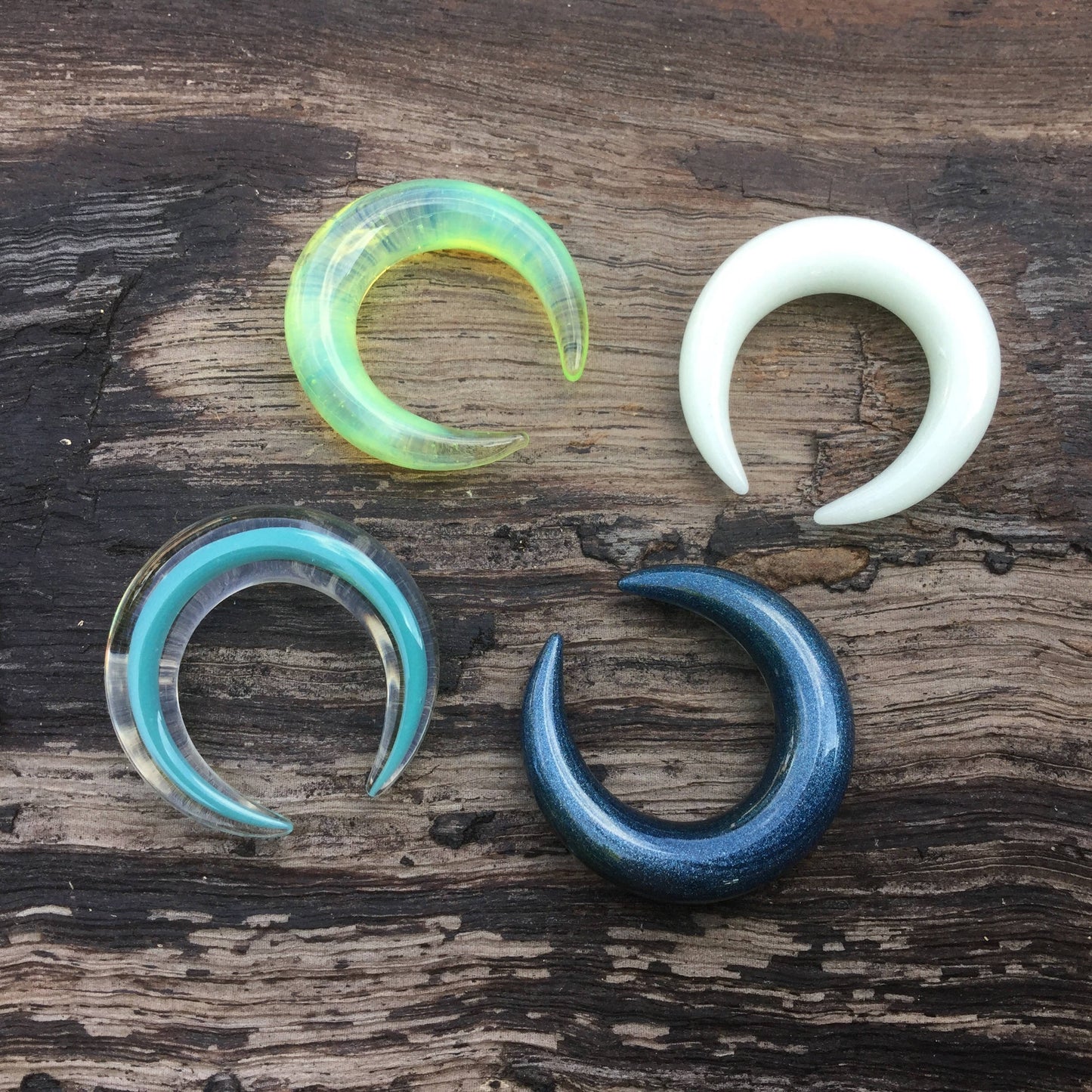 1 Pair (2 pieces) Glass Aqua Encased Septum Pinchers