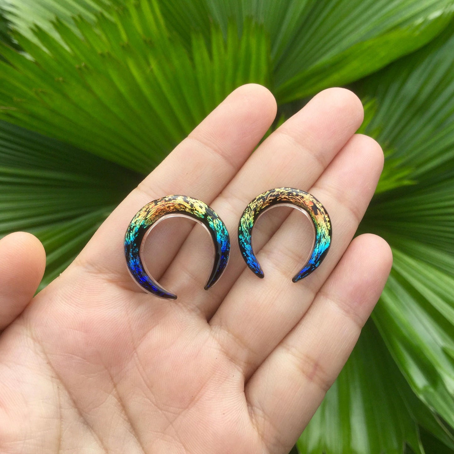 1 Pair (2 Pieces) Dichroic Glass Septum Pinchers