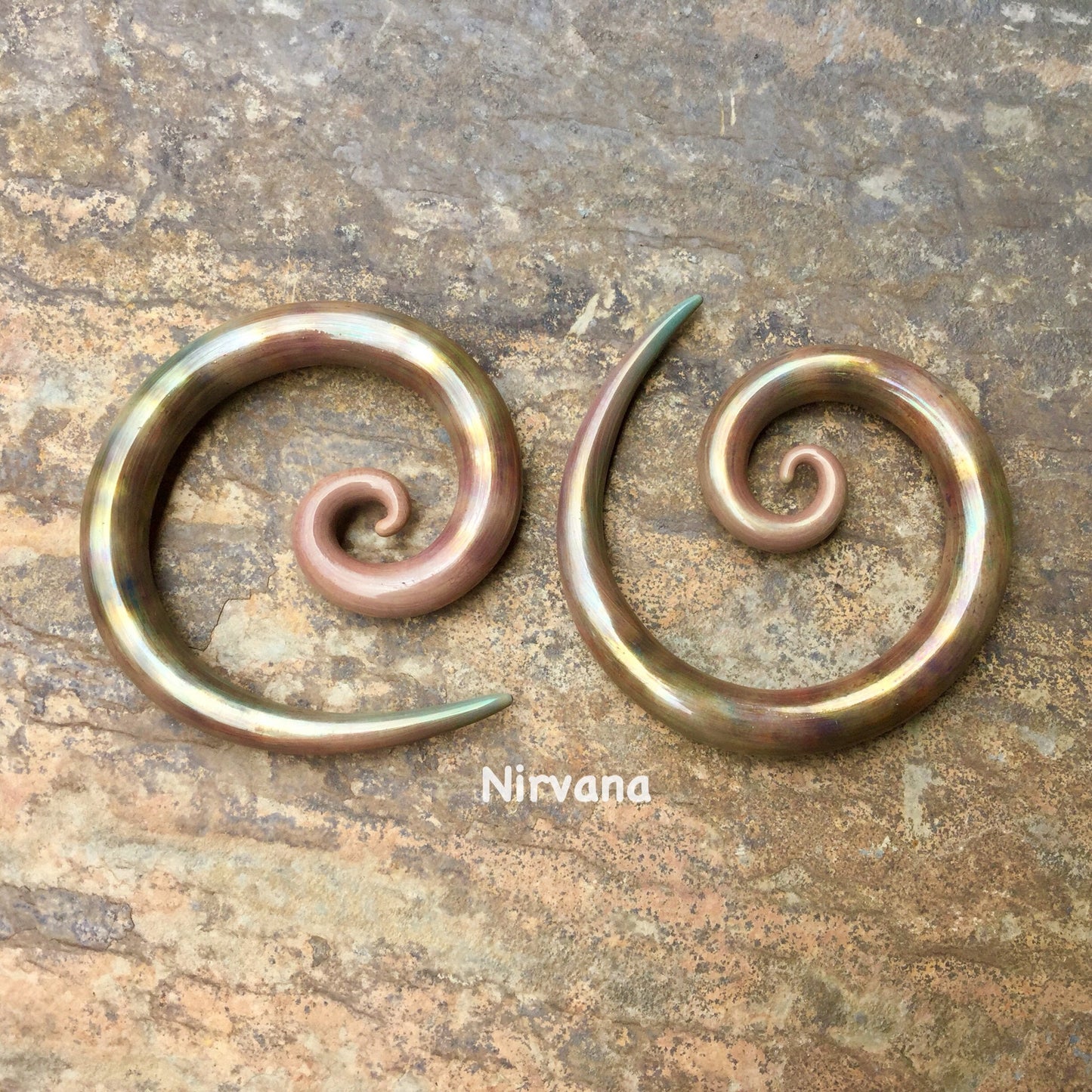 1 Pair (2 Pieces) Antique Metallic Earth Glass Super Spirals