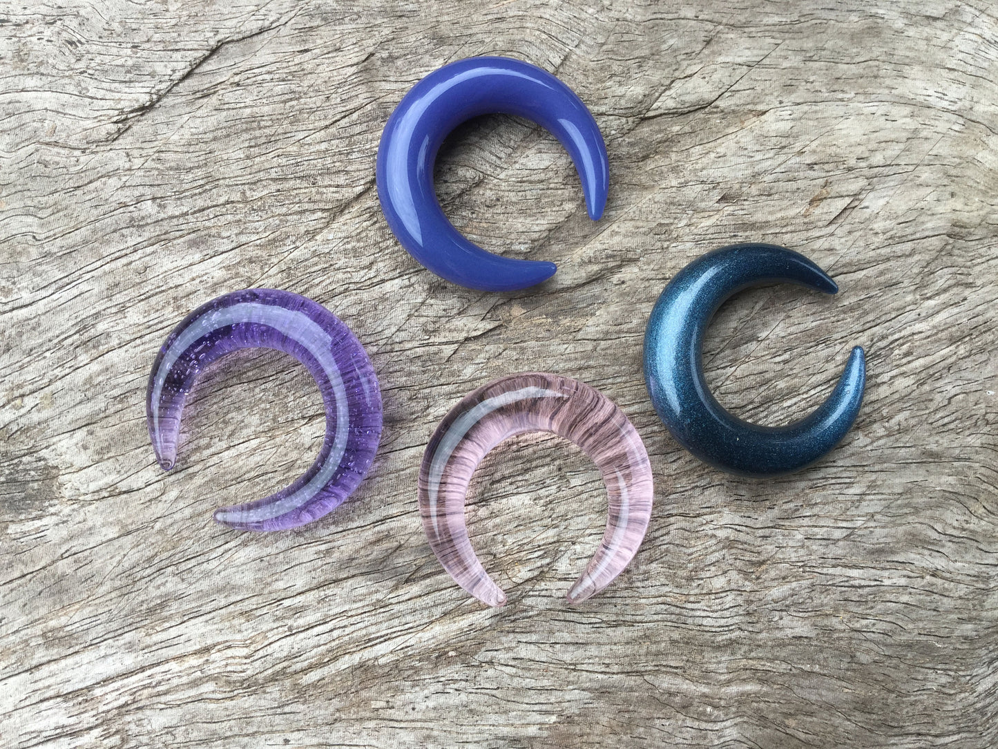 1 Pair (2 pieces) Glass Aqua Encased Septum Pinchers