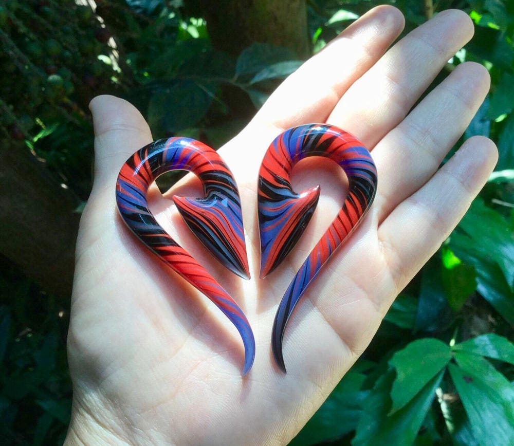 1 Pair (2 Pieces) Purple,Black & Red Free-Style South Pacific Islands Tribal Fish Hooks Glass