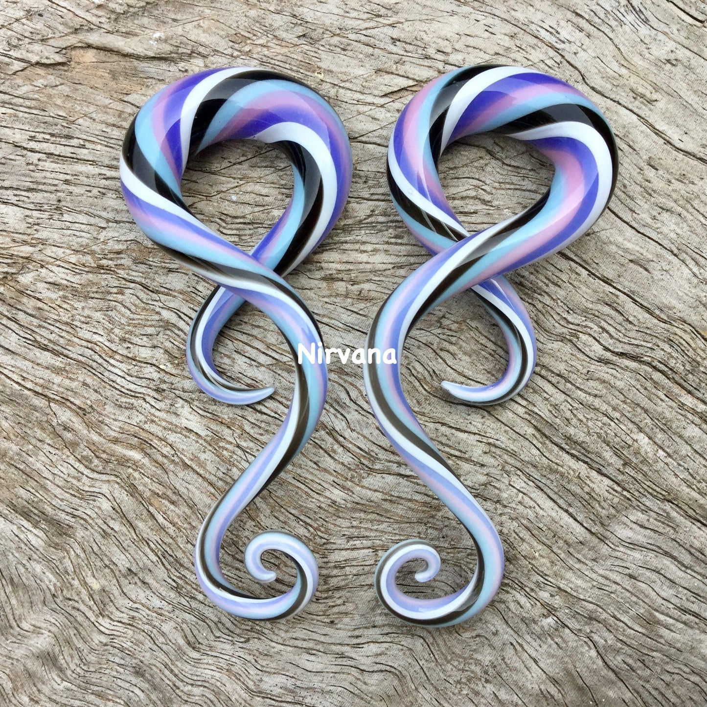 1 Pair (2 Pieces) Sky Blue/Pink/Purple/White/Black Twist Pattern Glass Curly Note Shapes