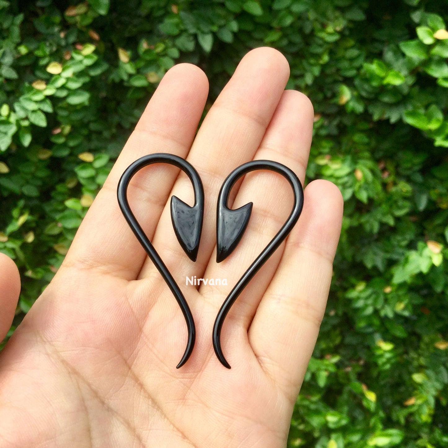 1 Pair (2 Pieces) Black South Pacific Islands Tribal Fish Hooks
