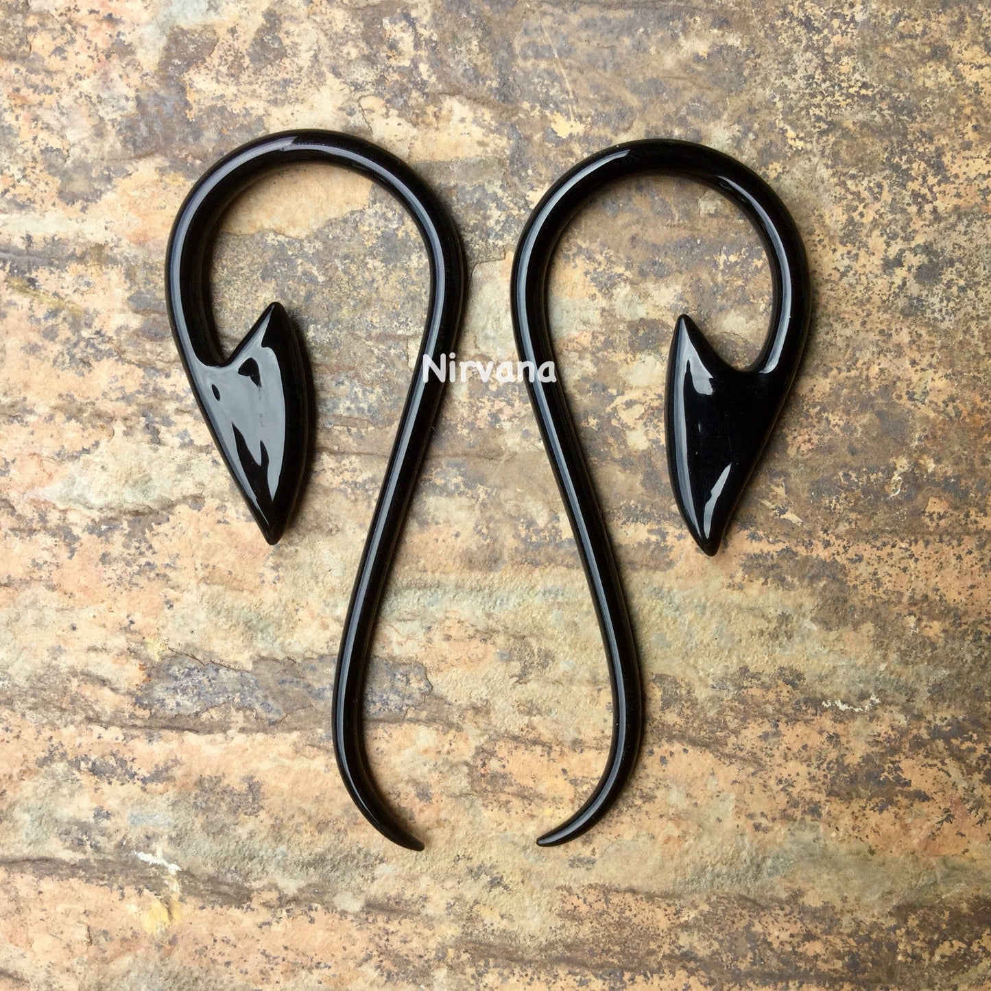 1 Pair (2 Pieces) Black South Pacific Islands Tribal Fish Hooks
