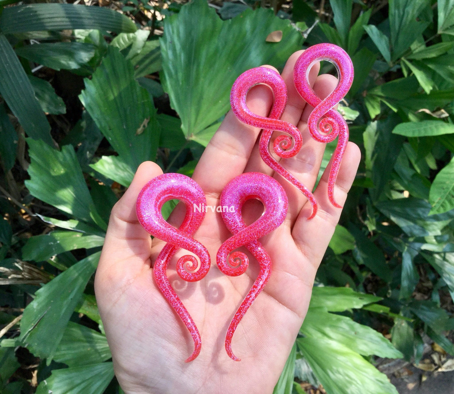 1 Pair (2 Pieces) Cherry Red/Pink Dichroic Glass Note Spirals