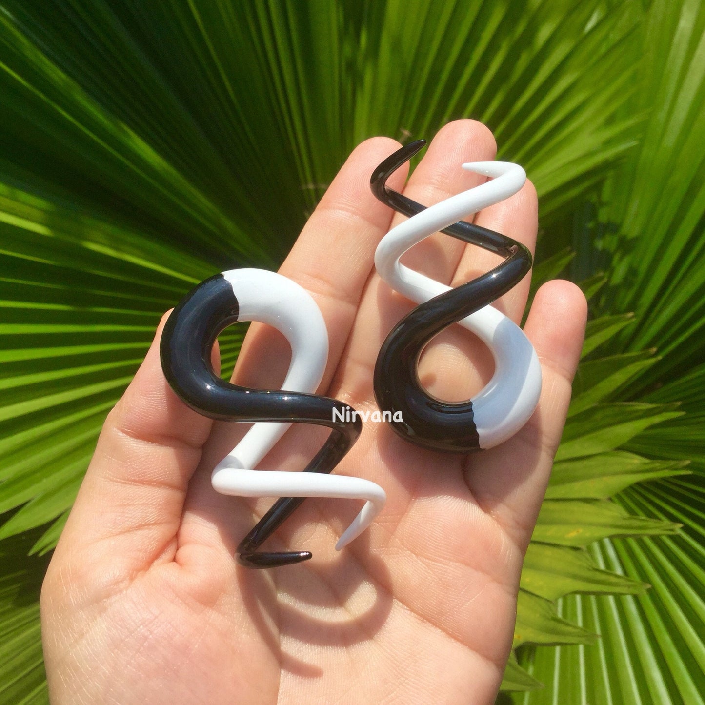 1 Pair (2 Pieces) Half and Half Black & White Cork Screw Spirals Glass