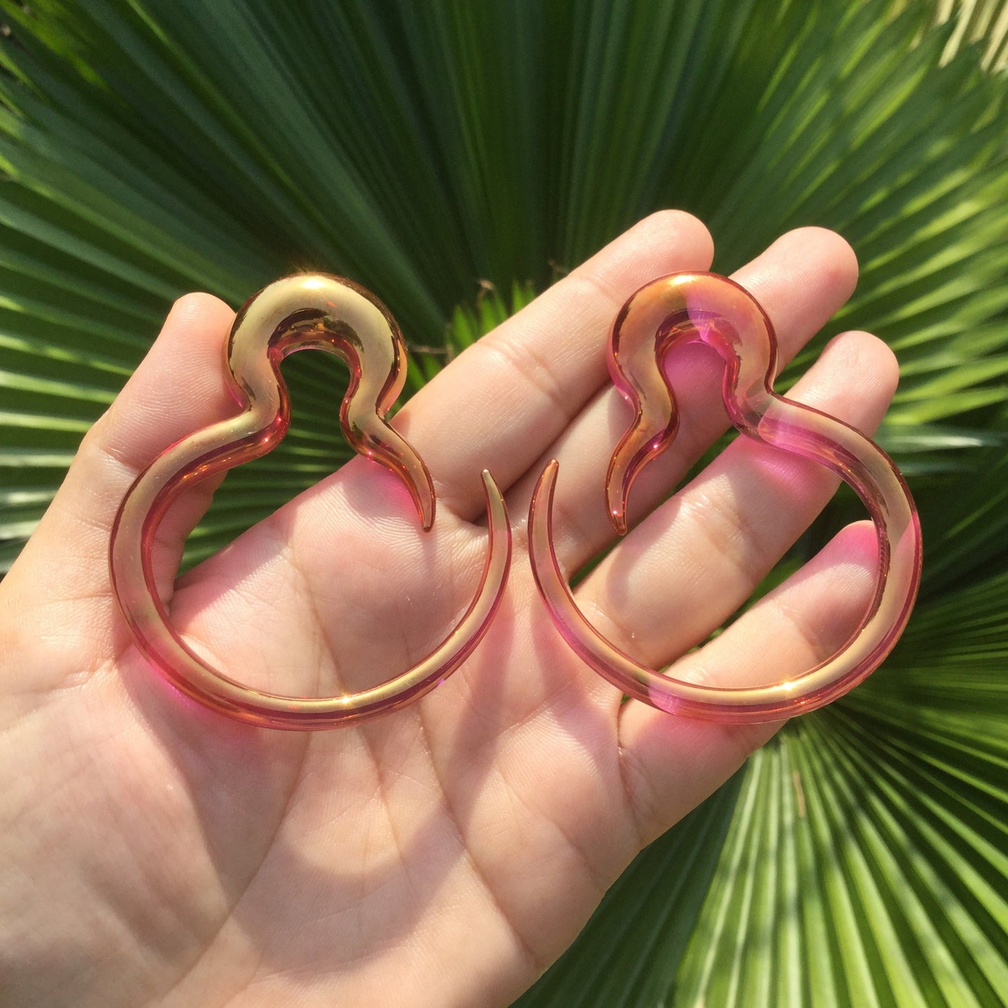 1 Pair (2 Pieces) Real 24 Karat Ruby Gold Colored Glass Borneo Hoops