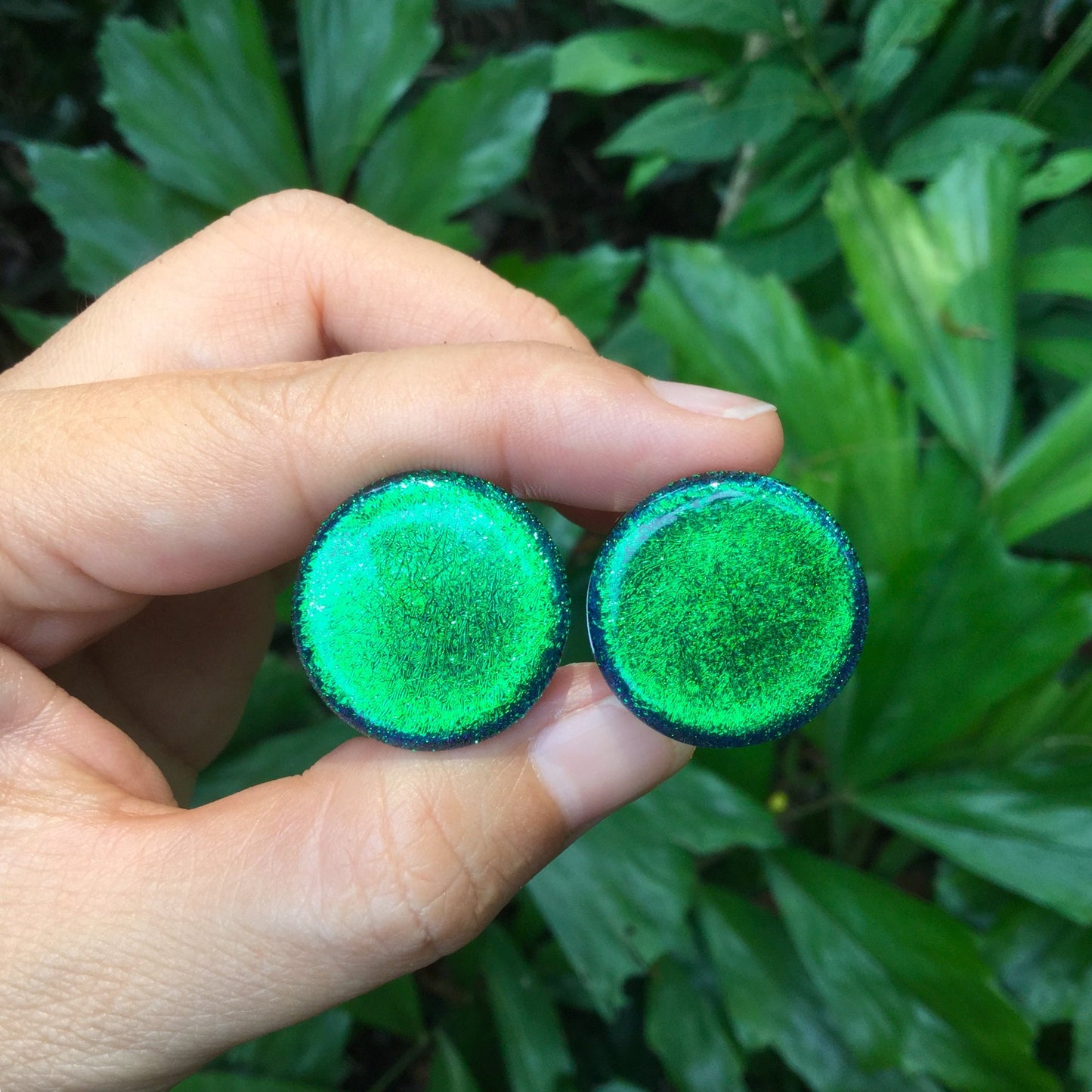 1 Pair (2 Pieces) Emerald Green Dichroic Glass Plugs