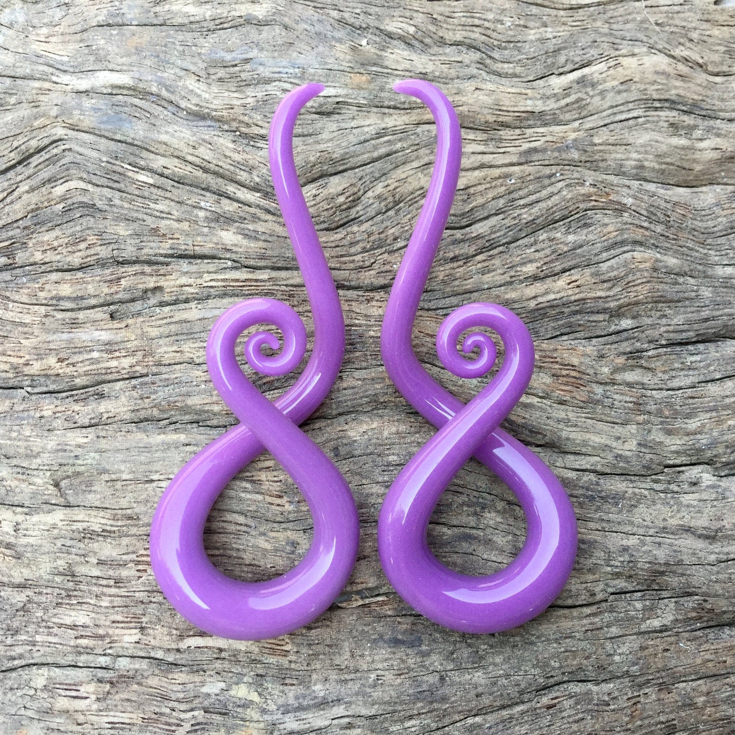 1 Pair (2 Pieces) Mauve Note Spirals
