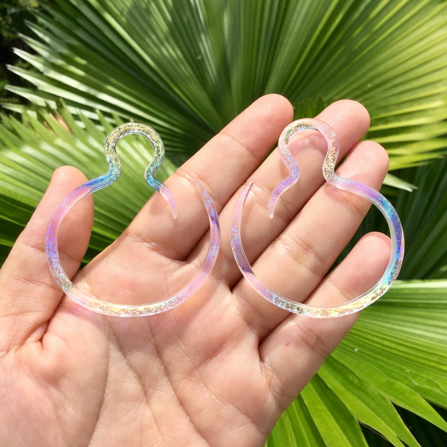 1 Pair (2 Pieces) Translucent Pink Translucent Aquatic Rainbow Dichroic Glass Borneo Spirals