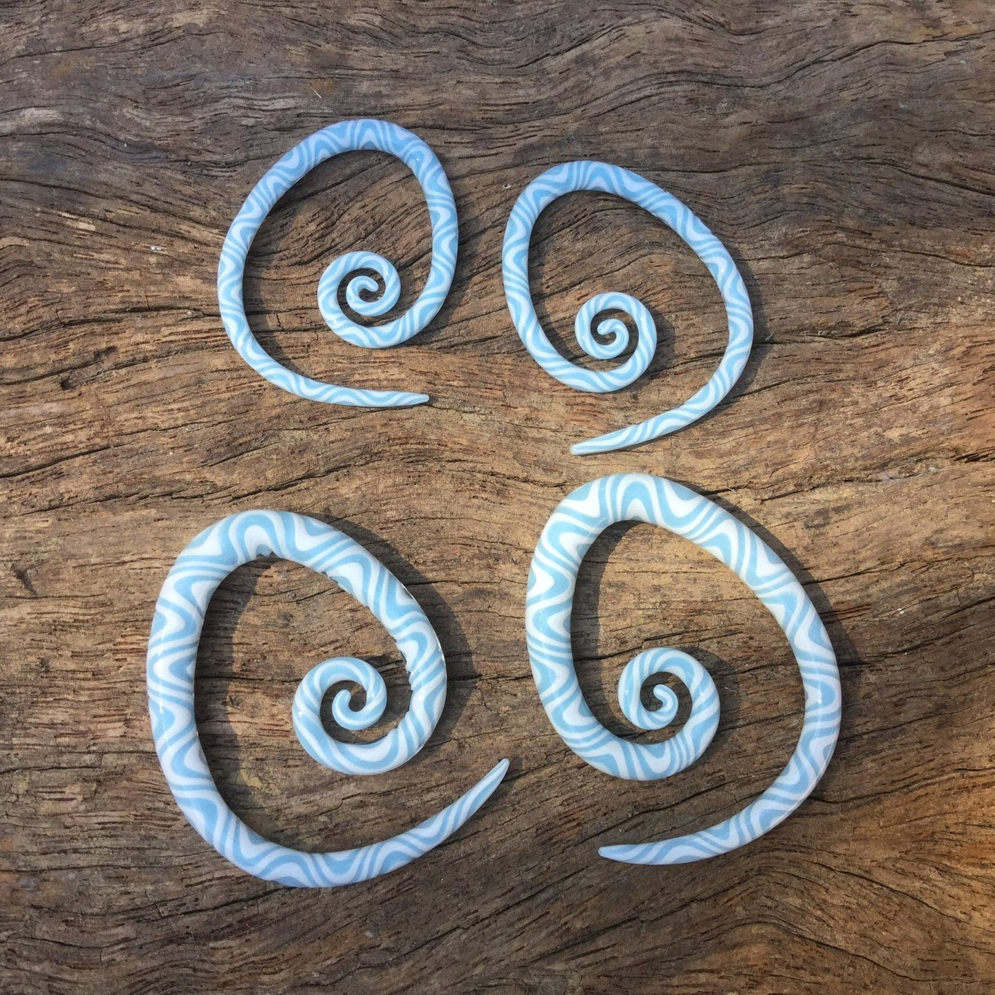 1 Pair (2 Pieces) Sky Blue & White Snake Tear Drop Spirals Glass