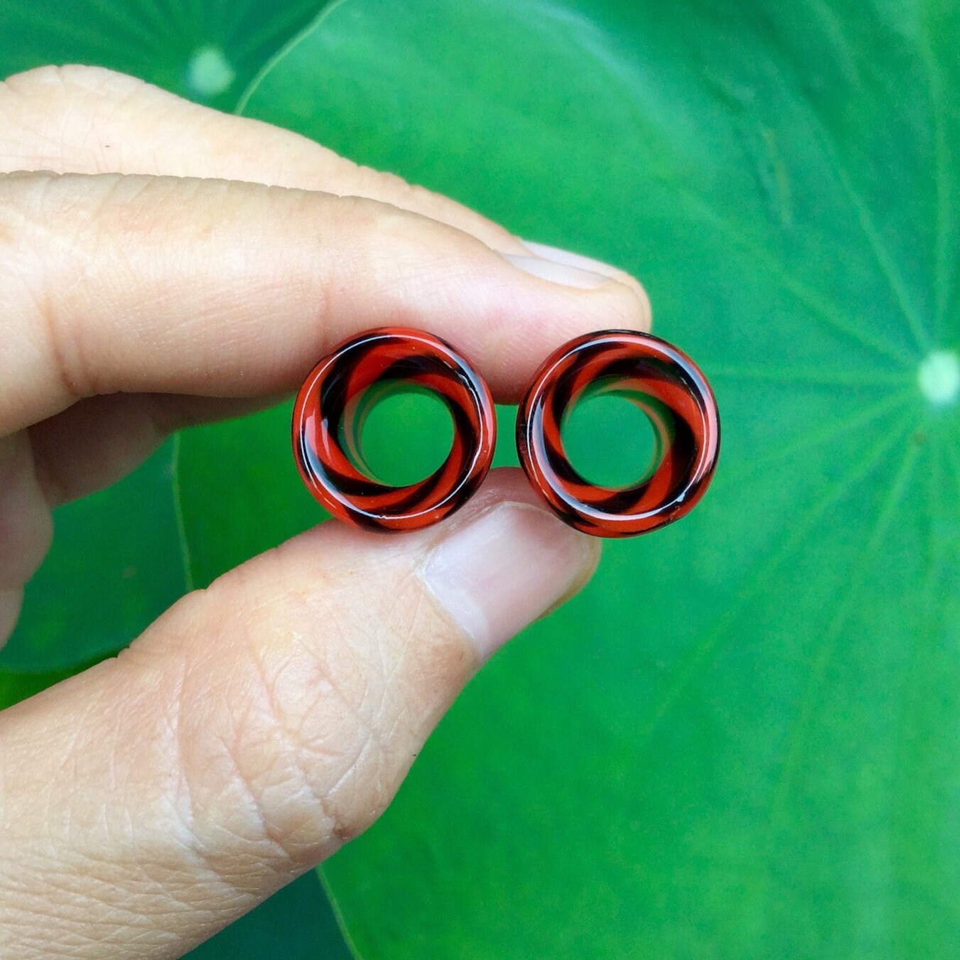 1 Pair (2 Pieces) Black & Red Tunnels Pyrex Glass Gauges