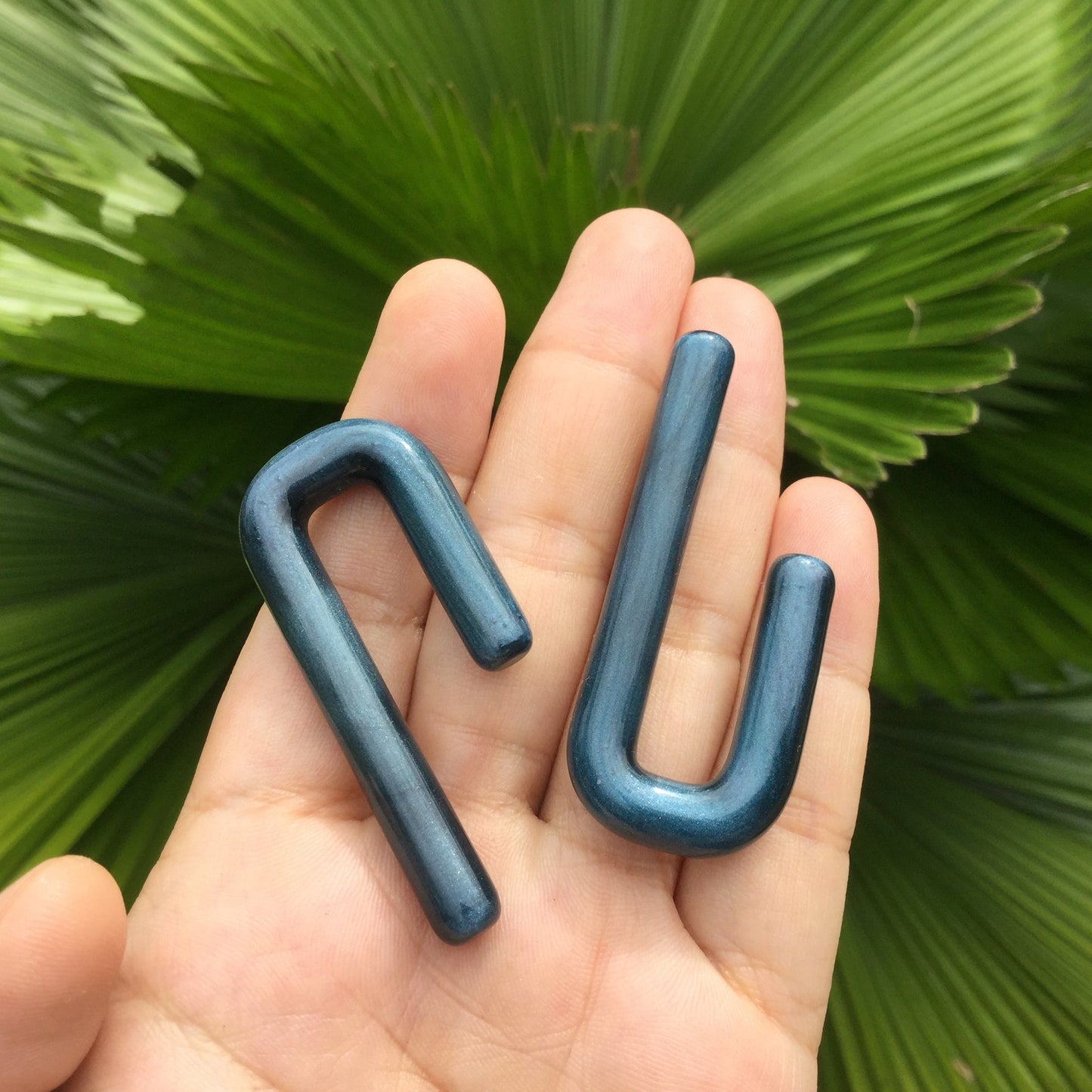 1 Pair (2 Pieces) Nirvana's Unobtanium Rectangle Hoops