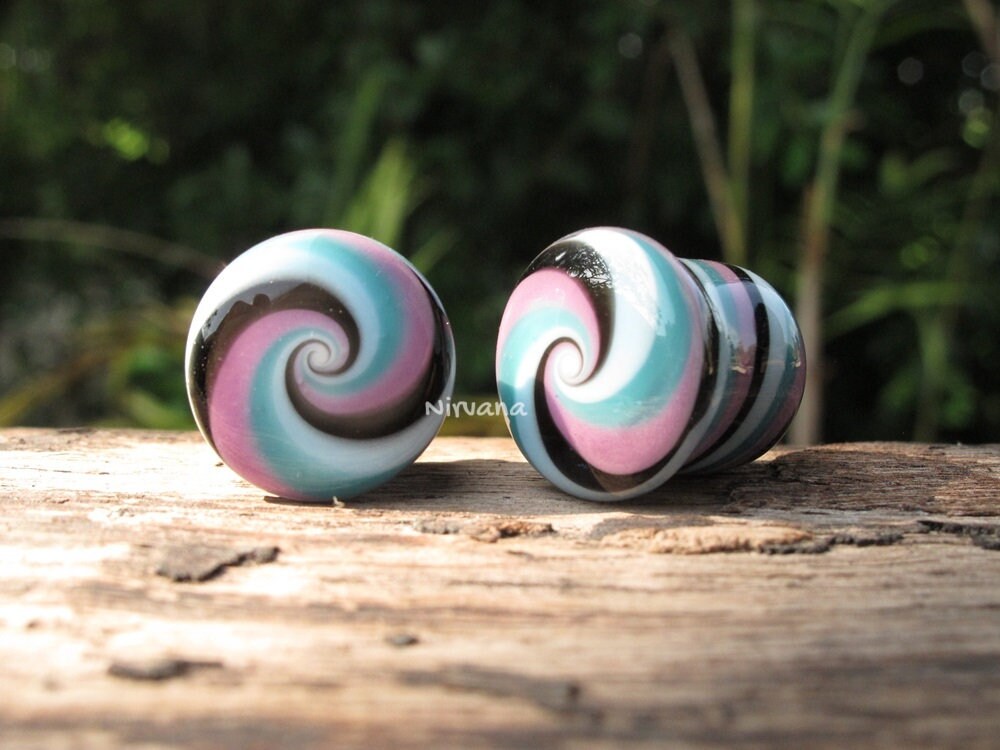 1 Pair (2 Pieces) Black, Mauve, Aqua & Sky Blue Candy Spiral Glass Plugs