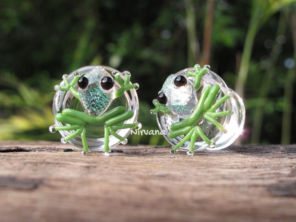 1 Pair (2 Pieces) Dichroic Tranlucent Green Poison Tree Frog Plugs