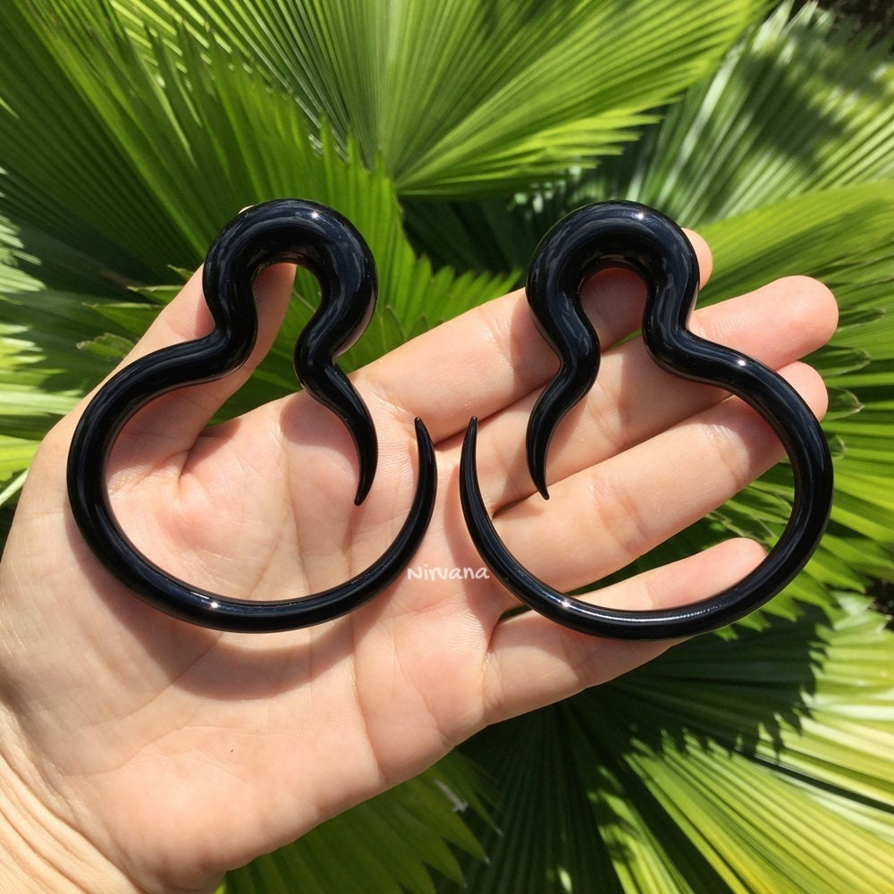 1 Pair (2 Pieces) Nirvana's Solid Black Glass Borneo Hoops