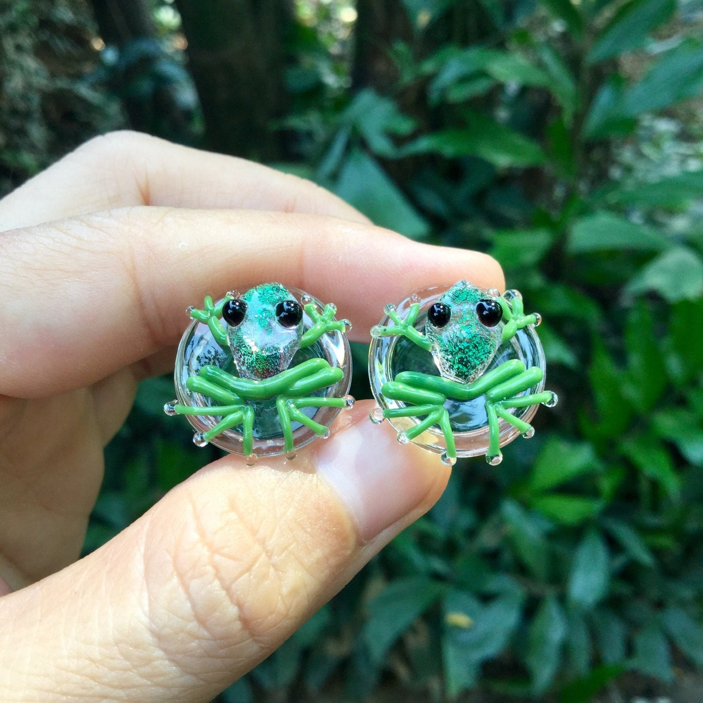 1 Pair (2 Pieces) Dichroic Tranlucent Green Poison Tree Frog Plugs