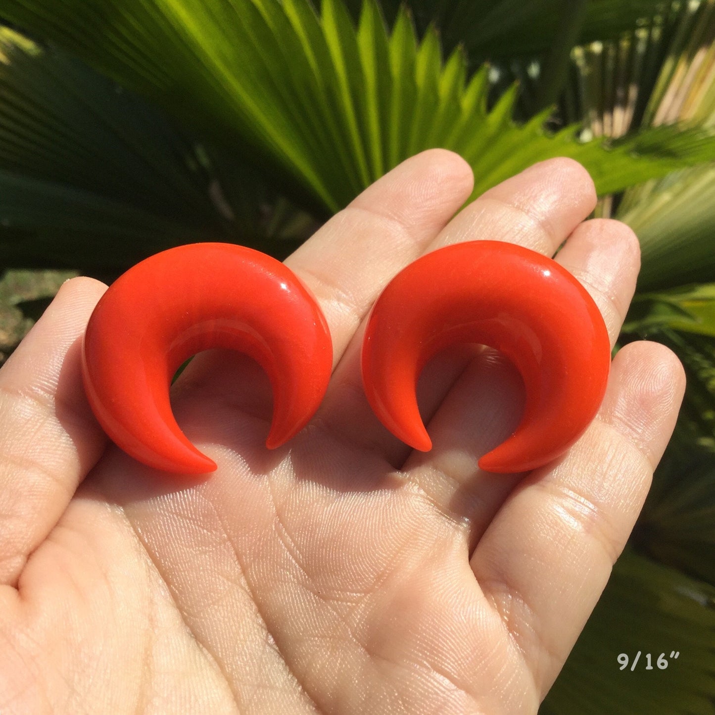 1 Pair (2 Pieces) Glass Orange Septum Pinchers