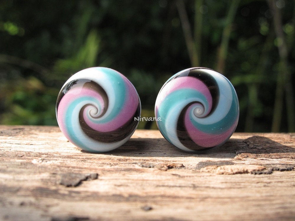1 Pair (2 Pieces) Black, Mauve, Aqua & Sky Blue Candy Spiral Glass Plugs