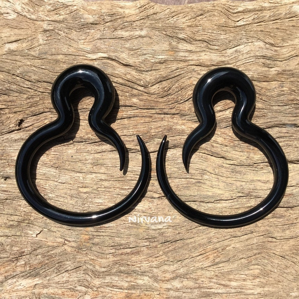 1 Pair (2 Pieces) Nirvana's Solid Black Glass Borneo Hoops